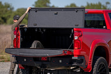 Load image into Gallery viewer, 19-23-gm-hard-flip-up-cover645_2.jpg