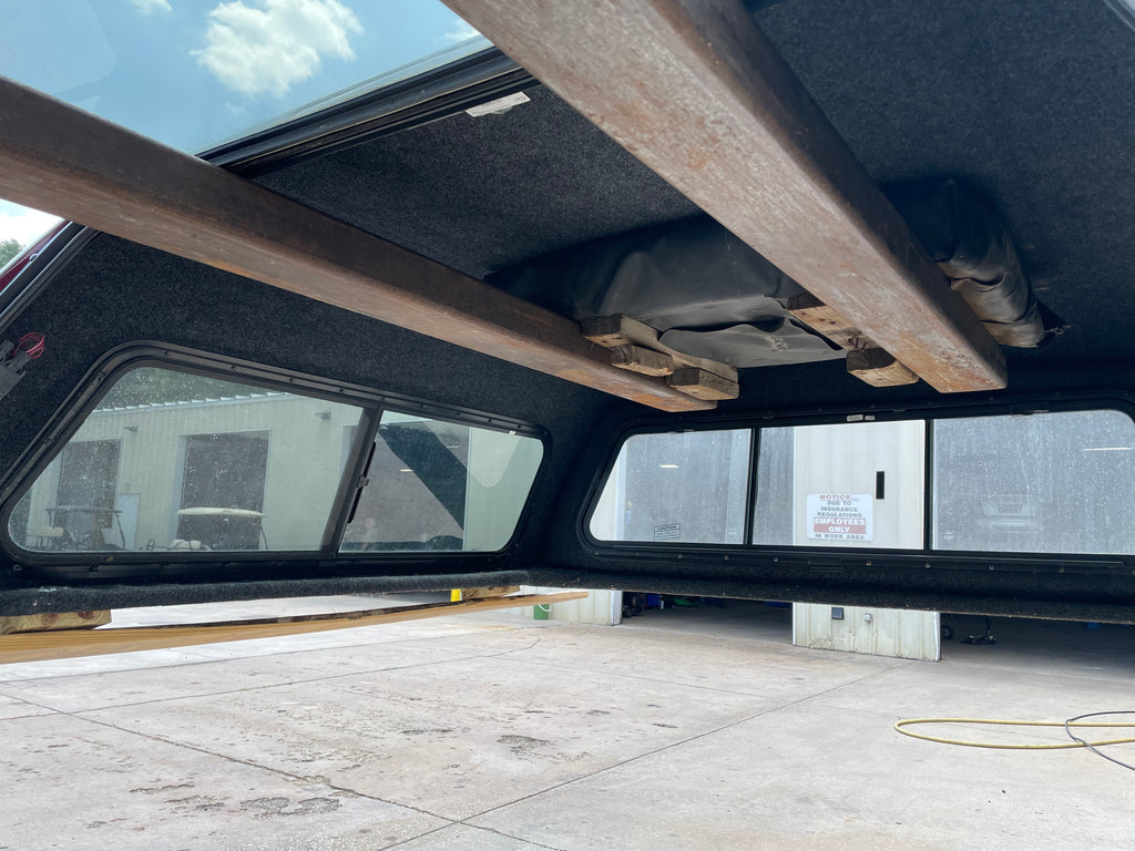 Used Dodge Ram Crew Cab 5.7 Extra Short Bed fiberglass truck cap topper fits 2019-2024 LOCATION: A-6-3  CODE: CL2507-22b