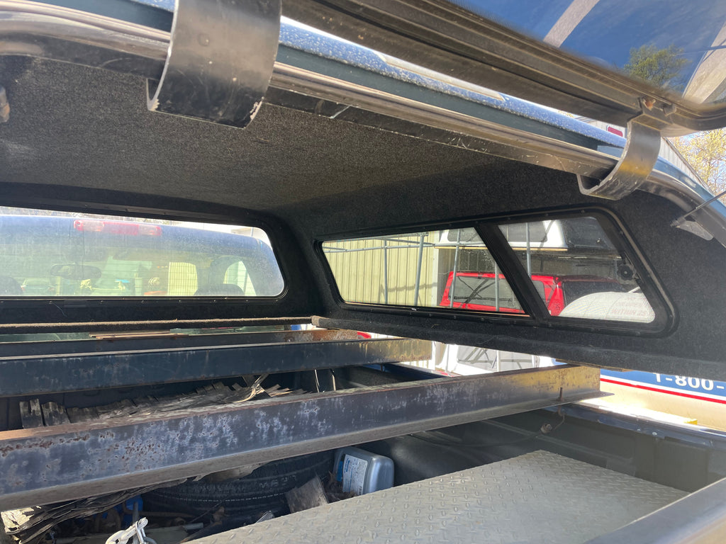 Used GMC SIERRA 07-2013 Extended Cab 6.5' short bed used topper LOCATION: A-4-1 CODE: CL2605-05