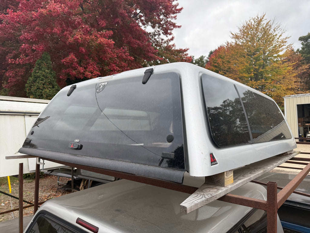 Used Dodge Ram 2002-2008 6.5' Short Bed LEER 100XL Fiberglass Topper - Silver