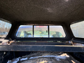 Used Nissan Titan 2016-2025 crew cab 5' short bed used topper LOCATION: N-3-1 Code: CL0326-02a