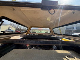 Used Chevy Silverado 1999-2006 6.5' long bed used topper LOCATION: A-3-2 CODE: CL2603-30b