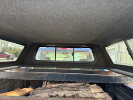 Used Chevy Silverado 2019-2025 5.5' extra short bed used topper LOCATION: N-2-2 CODE: CL2605-07