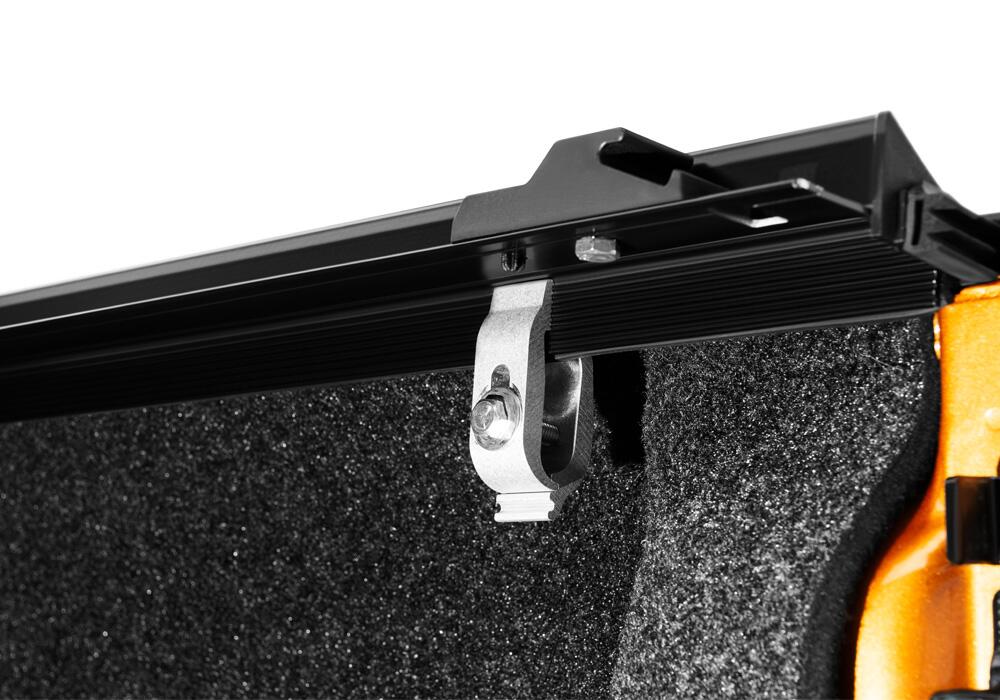 TX_LoPro_19Ford-Ranger_Details_01Clamp.jpg