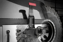 Load image into Gallery viewer, jeep-brake-light-ext_1171-fade.jpg