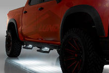 Load image into Gallery viewer, lund_nightfxllights_19silverado1500_54303_closeup2.jpg